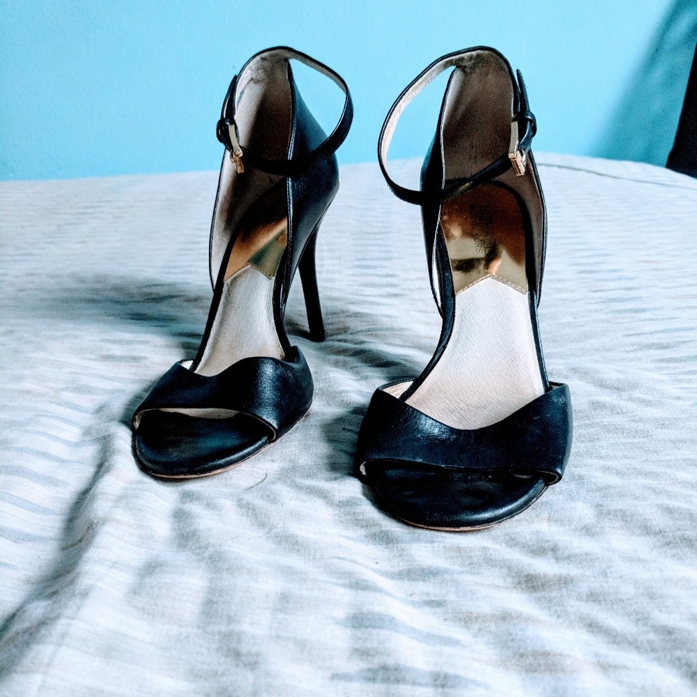 MICHAEL KORS, black heels